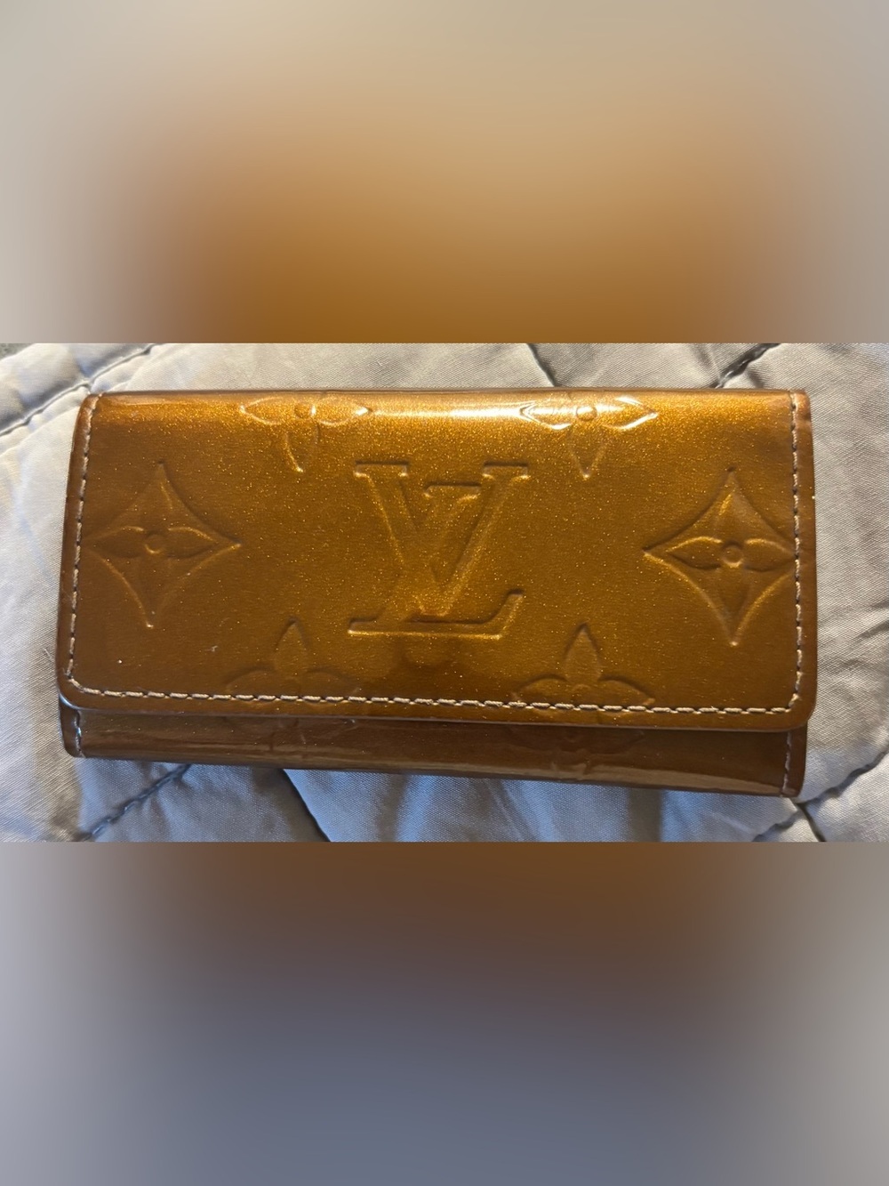 Vintage Louis Vuitton Monogram Vernis Multicles
4-Key Holder in the shade Bronze